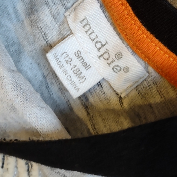 3/$20 mud pie • skeleton graphic long sleeve tee - Picture 4 of 4